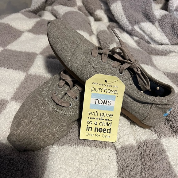 TOMS gray new - Picture 2 of 5